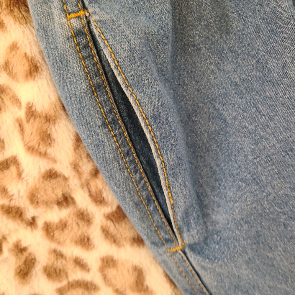 2 Piece Embellished Jean Set - Picture 13 of 14